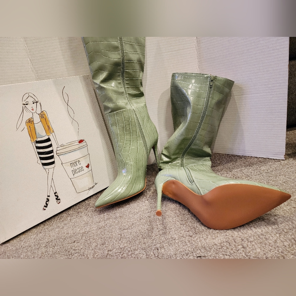 Lulu's Light Green Croc-Embossed Knee-High Stiletto Boots Brand new. No box - Picture 3 of 3